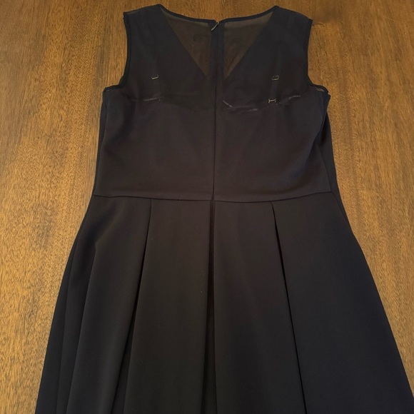 Calvin Klein Black Fit & Flare Pleated V-Neck Cocktail Dress Sheer Mesh Size 10 - Picture 4 of 9